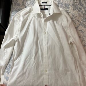 Tommy Hilfiger men’s white button-down. 32/33